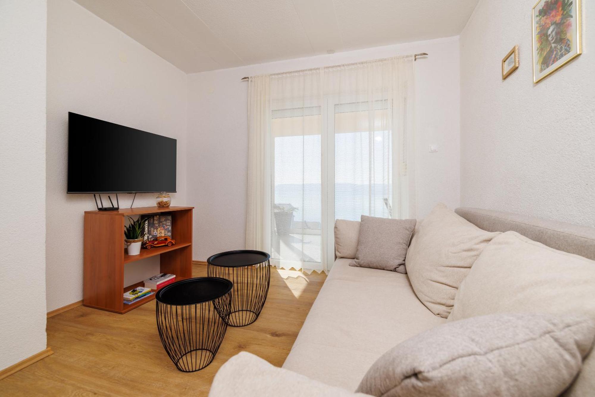 Apartmani Tijana Novi Vinodolski Esterno foto