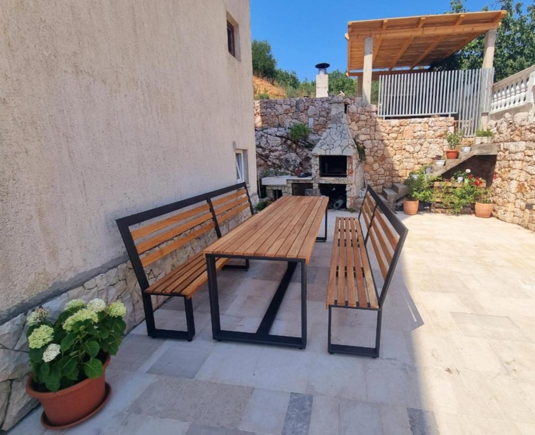 Apartmani Tijana Novi Vinodolski Esterno foto